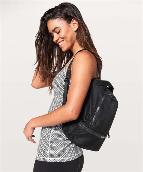 lululemon city adventurer.